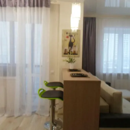 Apartment Kvartira Studiia U Mietro Grushievka